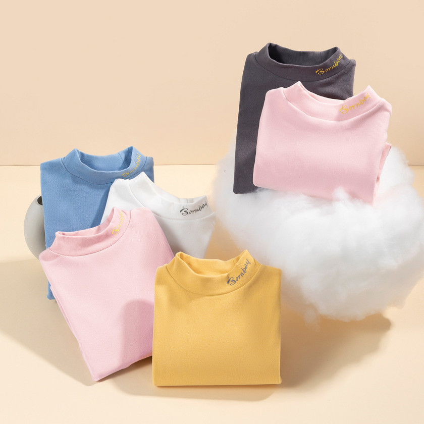 Camisetas interiores para niños y niñas.